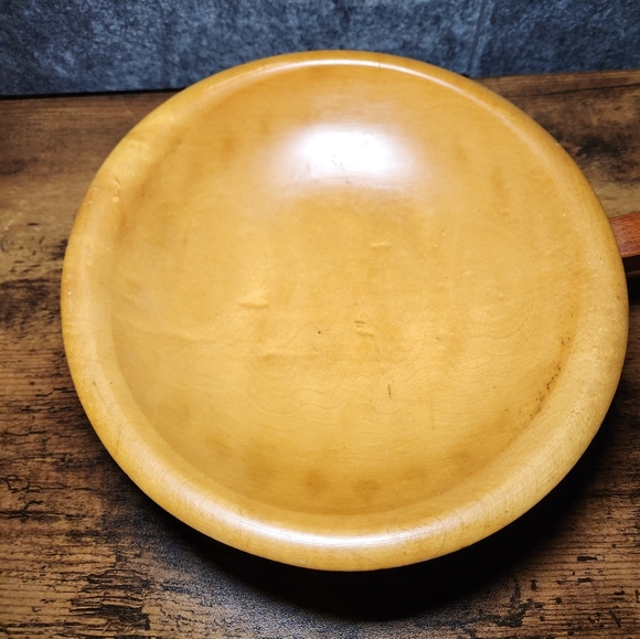 MUNSING Vintage Three-Footed Rustic Hardwood Serving Skillet (Circa 1940s) - Picture 3 of 10